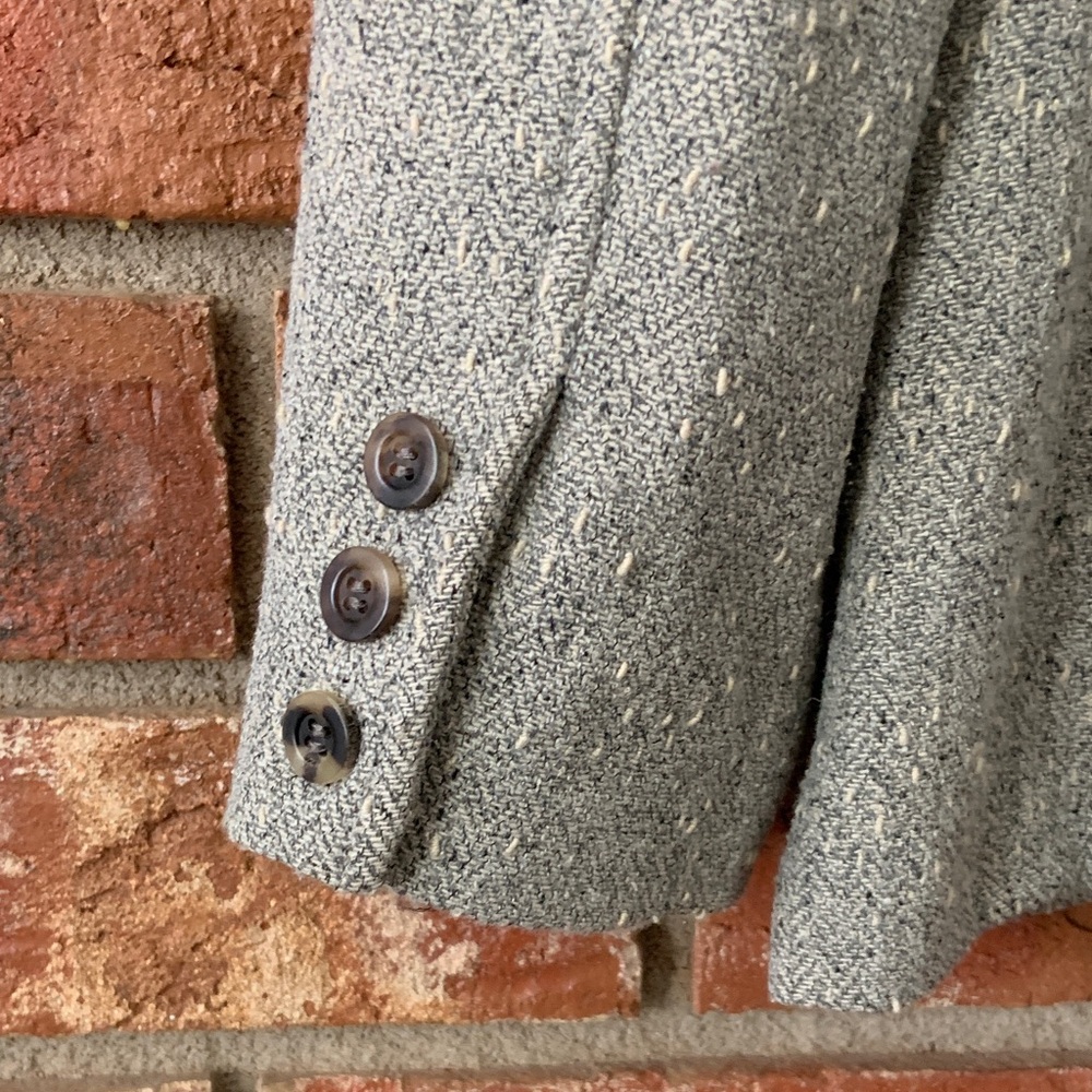 Doncaster Light Gray Wool Silk Tweed Blazer - Picture 6 of 8